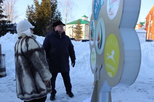 В сквере Журналистов города Нурлат открыли «Древо дружбы»