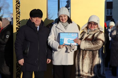 В сквере Журналистов города Нурлат открыли «Древо дружбы»