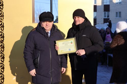 В сквере Журналистов города Нурлат открыли «Древо дружбы»