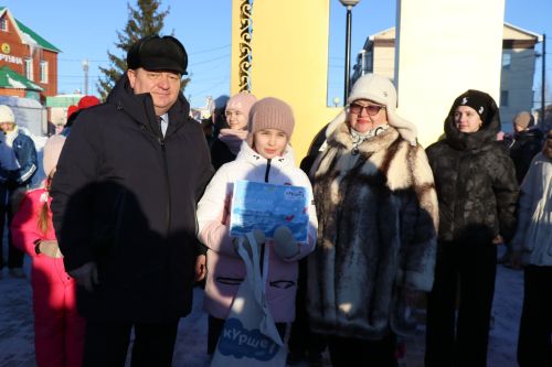В сквере Журналистов города Нурлат открыли «Древо дружбы»