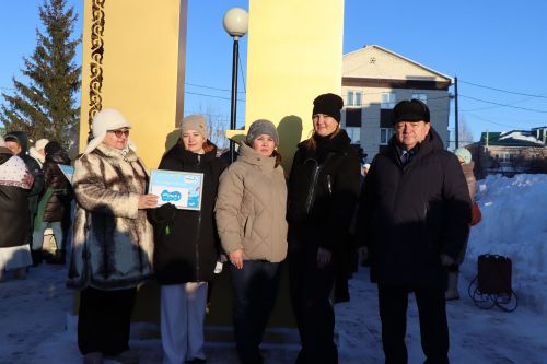 В сквере Журналистов города Нурлат открыли «Древо дружбы»