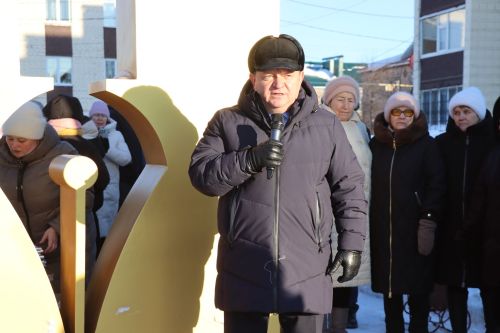 В сквере Журналистов города Нурлат открыли «Древо дружбы»