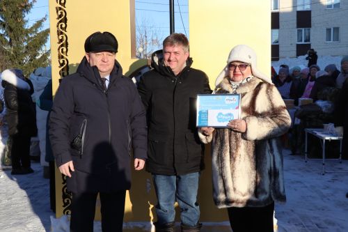 В сквере Журналистов города Нурлат открыли «Древо дружбы»