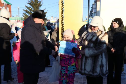 В сквере Журналистов города Нурлат открыли «Древо дружбы»