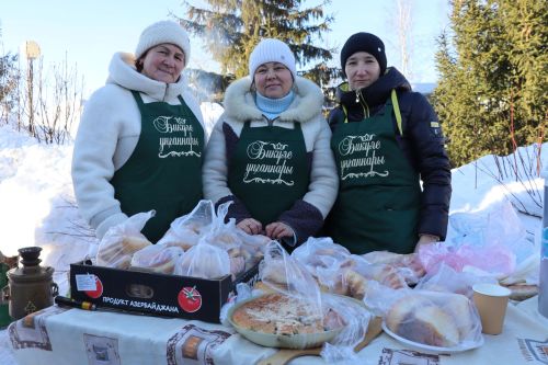 В сквере Журналистов города Нурлат открыли «Древо дружбы»