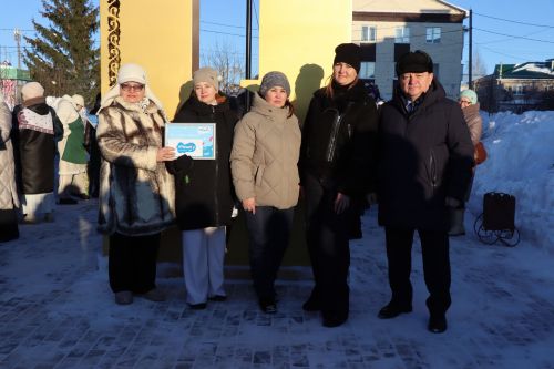 В сквере Журналистов города Нурлат открыли «Древо дружбы»