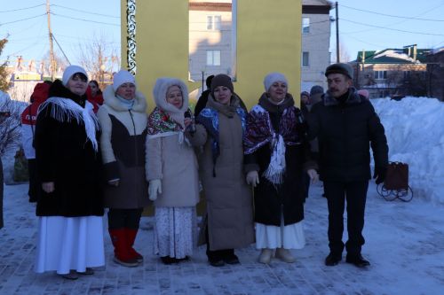 В сквере Журналистов города Нурлат открыли «Древо дружбы»