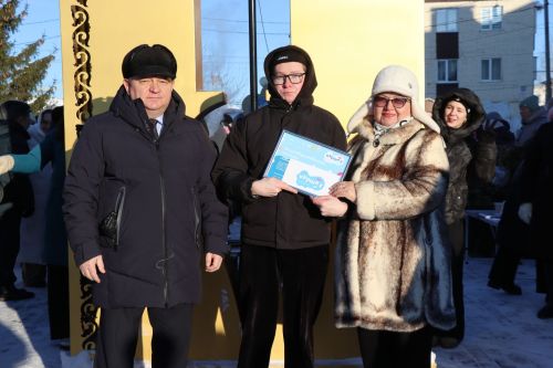 В сквере Журналистов города Нурлат открыли «Древо дружбы»