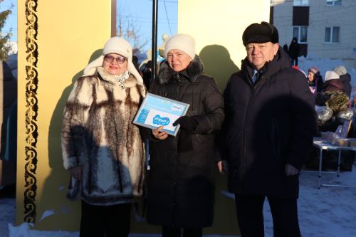 В сквере Журналистов города Нурлат открыли «Древо дружбы»