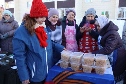 В сквере Журналистов города Нурлат открыли «Древо дружбы»