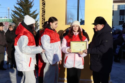 В сквере Журналистов города Нурлат открыли «Древо дружбы»