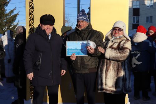 В сквере Журналистов города Нурлат открыли «Древо дружбы»