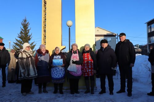 В сквере Журналистов города Нурлат открыли «Древо дружбы»