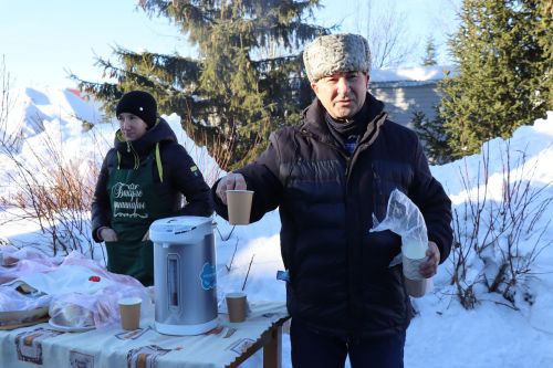 В сквере Журналистов города Нурлат открыли «Древо дружбы»