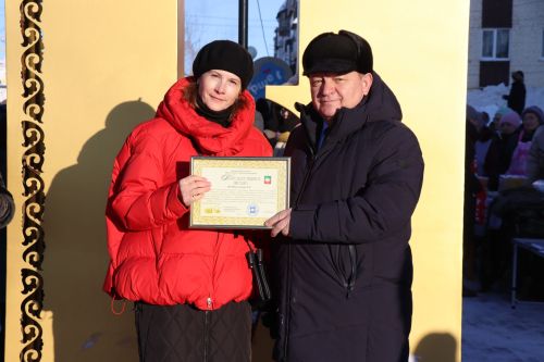 В сквере Журналистов города Нурлат открыли «Древо дружбы»