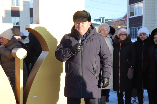 В сквере Журналистов города Нурлат открыли «Древо дружбы»