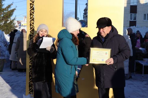 В сквере Журналистов города Нурлат открыли «Древо дружбы»