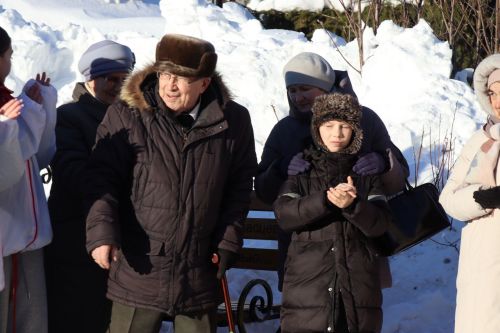 В сквере Журналистов города Нурлат открыли «Древо дружбы»