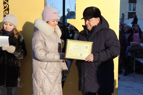 В сквере Журналистов города Нурлат открыли «Древо дружбы»