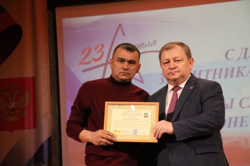 В Нурлате торжественно отметили День защитника Отечества