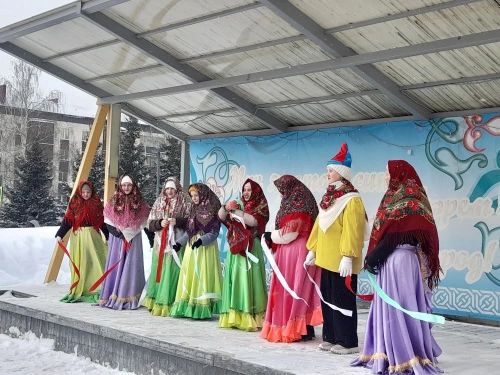 Прощай, Зима: «Музыкальный» сквер в Нурлате проводил холода задорным хороводом»