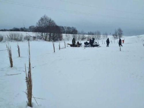Нурлатцы спасают рыбу от зимнего замора: в районе прошла акция «Рыбе – быть!»