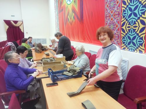 Золотые руки Нурлата: как активисты Дома Дружбы народов помогают фронту