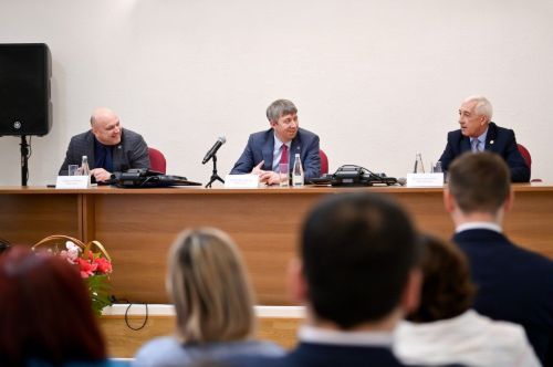 В Нурлате состоялась встреча председателя Татнефть Профсоюза Рифдара Хамадьярова с профактивом