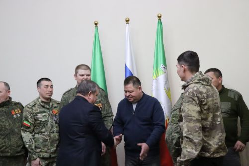 Дамир Ишкинеев встретился с бойцами СВО, прибывшими в отпуск