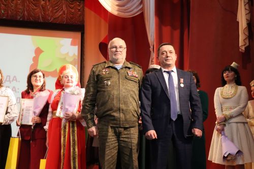 Нурлатцы стали победителями зонального этапа конкурса «Женщина года. Мужчина года: женский взгляд»