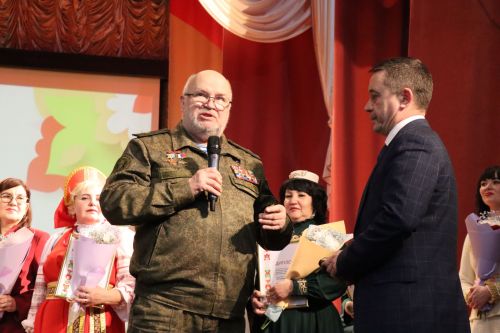 Нурлатцы стали победителями зонального этапа конкурса «Женщина года. Мужчина года: женский взгляд»