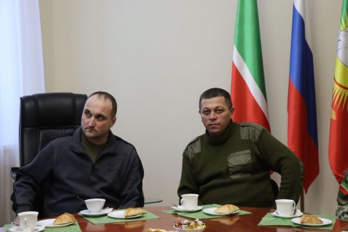Дамир Ишкинеев встретился с бойцами СВО, прибывшими в отпуск