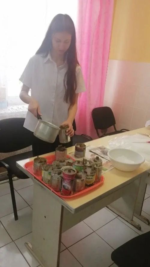 Тепло из дома: в Мамыкове изготовили очередную партию блиндажных свечей