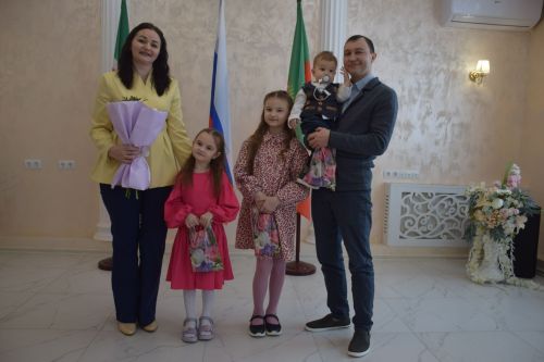 В Нурлате зажегся «Семейный очаг»: открылся первый клуб молодой семьи