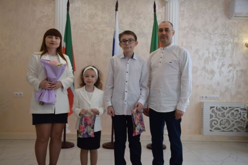 В Нурлате зажегся «Семейный очаг»: открылся первый клуб молодой семьи