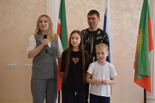 В Нурлате зажегся «Семейный очаг»: открылся первый клуб молодой семьи