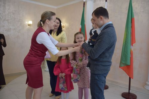 В Нурлате зажегся «Семейный очаг»: открылся первый клуб молодой семьи