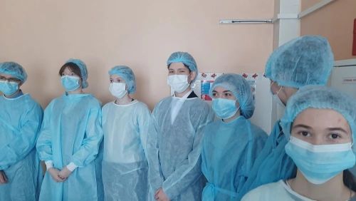 Школьники примерили на себя роль врачей в рамках фестиваля «Ангелы в белых халатах»