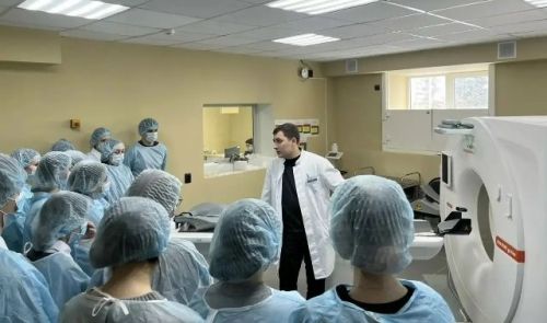 Школьники примерили на себя роль врачей в рамках фестиваля «Ангелы в белых халатах»