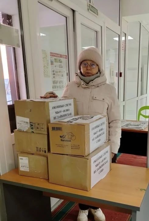 Огоньки добра и тепла: новоиглайкинские школьники поддержали бойцов СВО окопными свечами