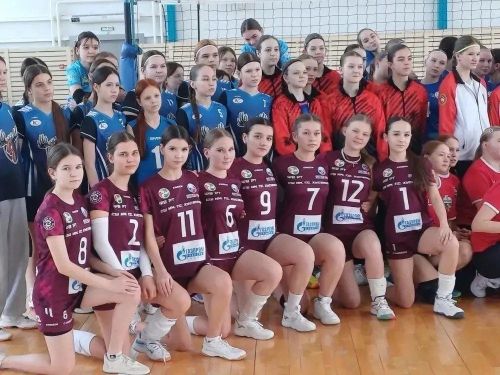 Воспитанницы спортивной школы им. Г. Хусаинова заняли 5-е место на Первенстве Татарстана по волейболу