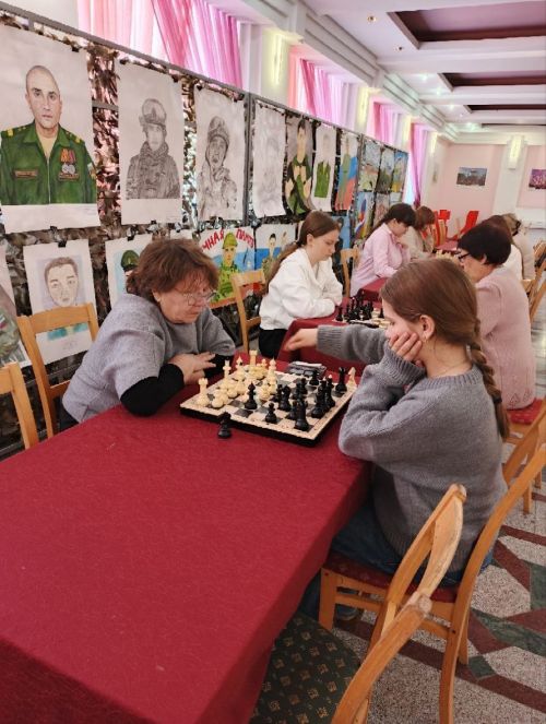 В Нурлате прошел праздничный турнир по шахматам и шашкам среди женщин