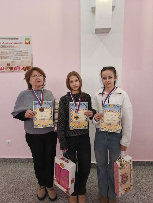 В Нурлате прошел праздничный турнир по шахматам и шашкам среди женщин