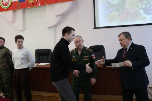 Нурлатские срочники получили удостоверения ветеранов боевых действий