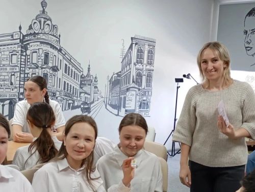 «Машина времени» перенесла нурлатских гимназистов в загадочный XX век