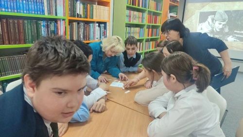 «Машина времени» перенесла нурлатских гимназистов в загадочный XX век
