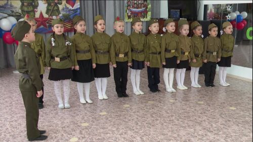 В «Родничке» малыши вырабатывали командный голос
