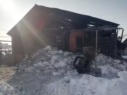 Вчера вечером в селе Богдашкино горел частный дом