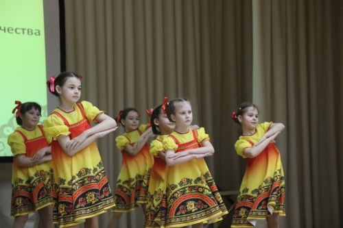 В Нурлате проходит фестиваль детского народного творчества «Без бергэ»