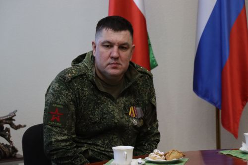 Дамир Ишкинеев встретился с бойцами, вернувшимися из зоны СВО в краткосрочный отпуск
